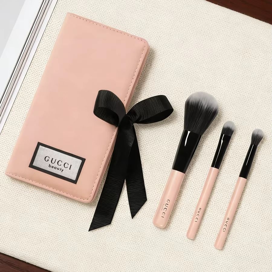 Luxury Bags Gucci - GUCCIs bag Makeup Brush Set Pink