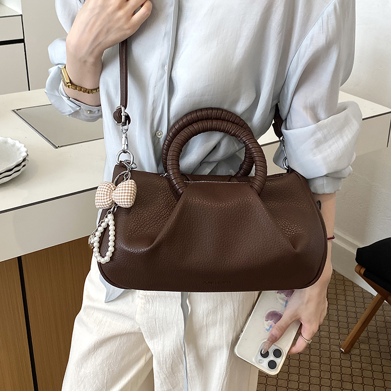 Pleated Design Round Top-handl - огляд і ціна Luxury Bags Consignment