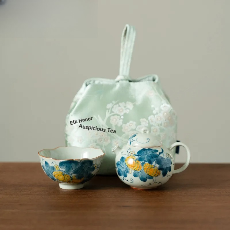 Hand-painted Pumpkin Travel Te - огляд і ціна Luxury Bags Hand Painted