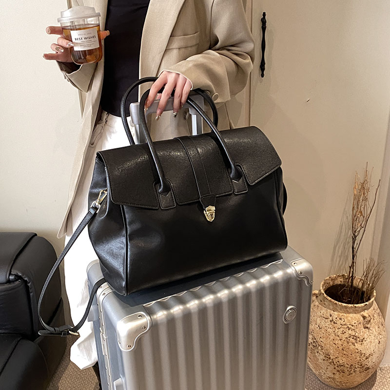 MOODS Branded Luxury Top-handl - огляд і ціна Luxury Bags Consignment