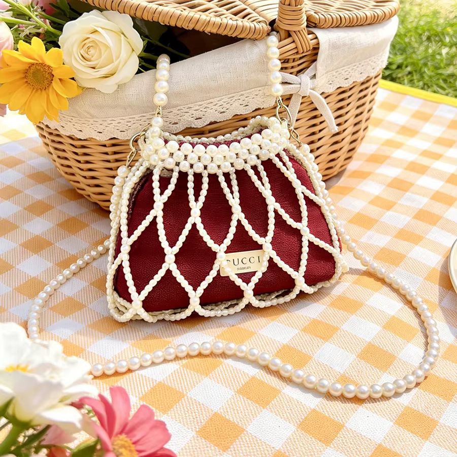 Gucci Gucci’s bag Red Mini Pea - огляд і ціна Luxury Bags Gucci