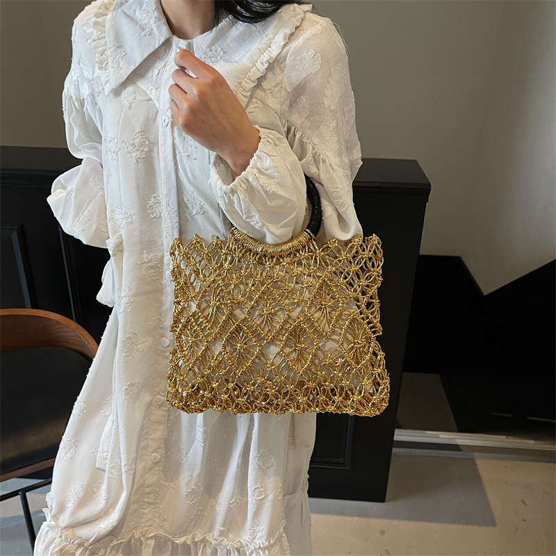 MOODS Handmade Woven Design Ro - огляд і ціна Luxury Bags Consignment