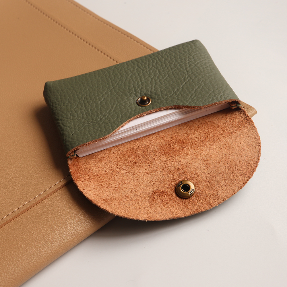 Custom Letters Small Card Hold - огляд і ціна Luxury Bags Consignment