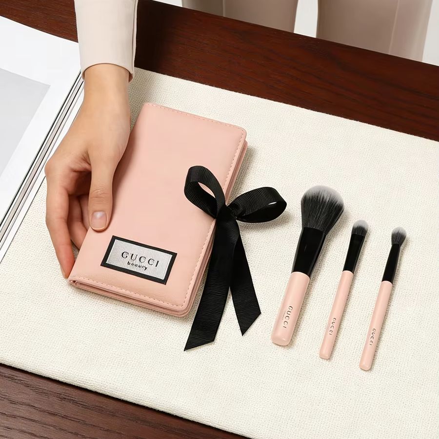 GUCCIs bag Makeup Brush Set Pi - огляд і ціна Luxury Bags Gucci
