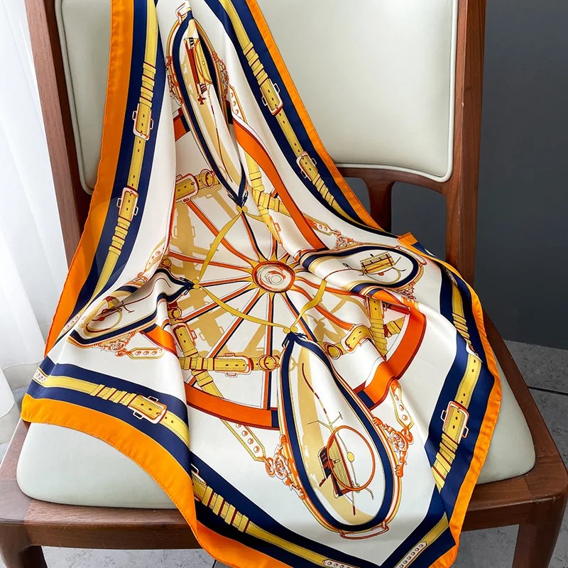 Luxury Design Skinny Silk Squa - огляд і ціна Luxury Bags Design