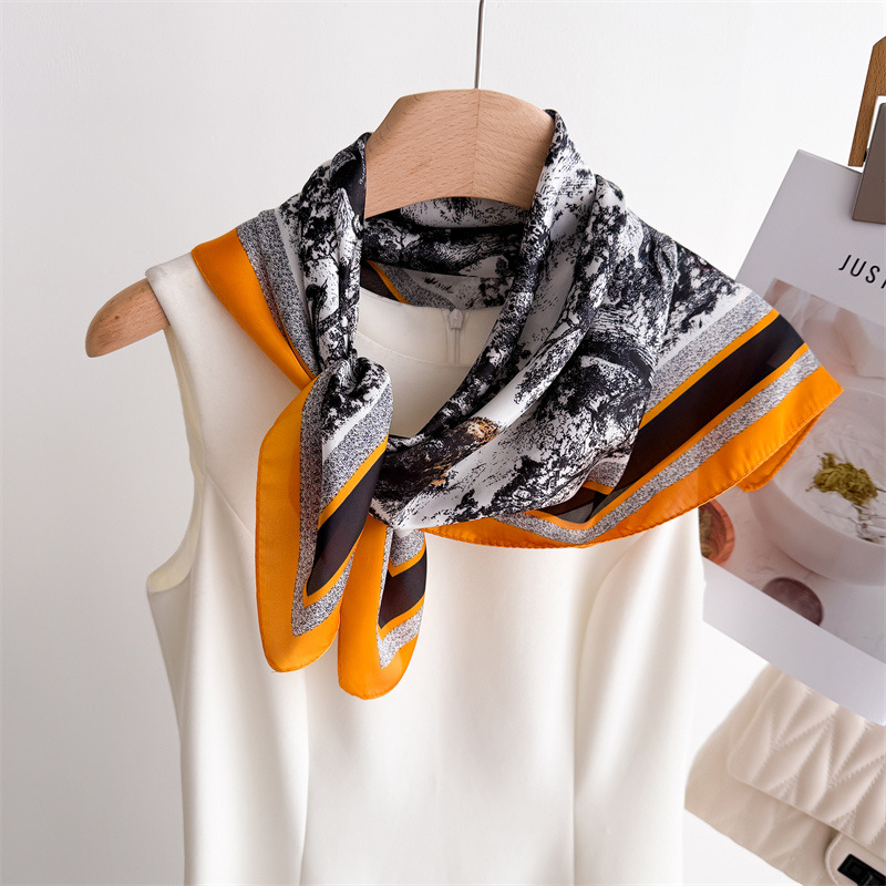Luxury Jungle Printed Scarves  - огляд і ціна Luxury Bags In China Wholesale